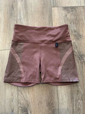 Athleta Allyson Felix Special Edition Legend Shorties! Size Medium. Mocha Color!